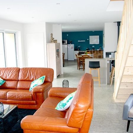 Villa Elegante A Panissieres Avec Piscine Privee Exteriör bild