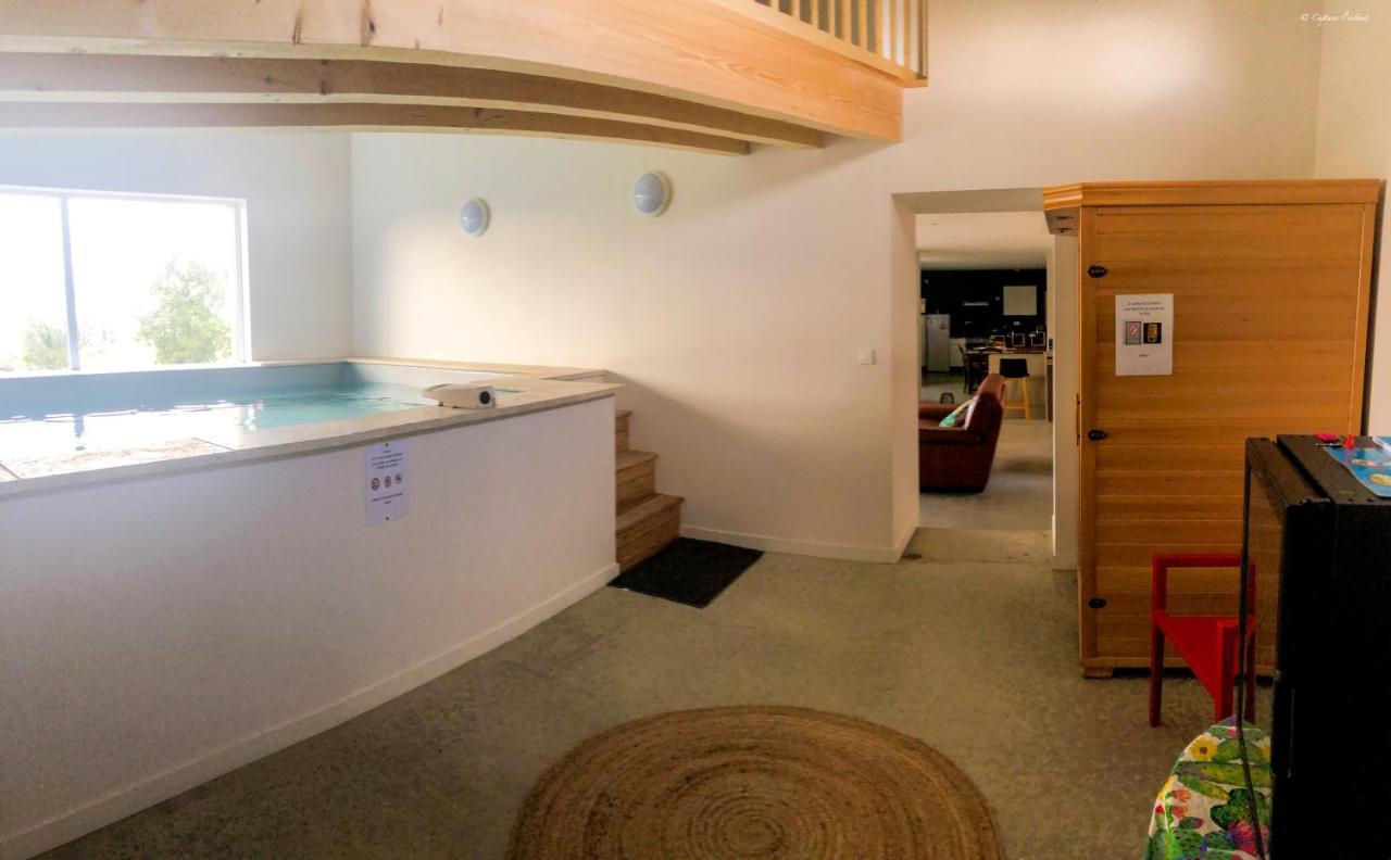 Villa Elegante A Panissieres Avec Piscine Privee Exteriör bild
